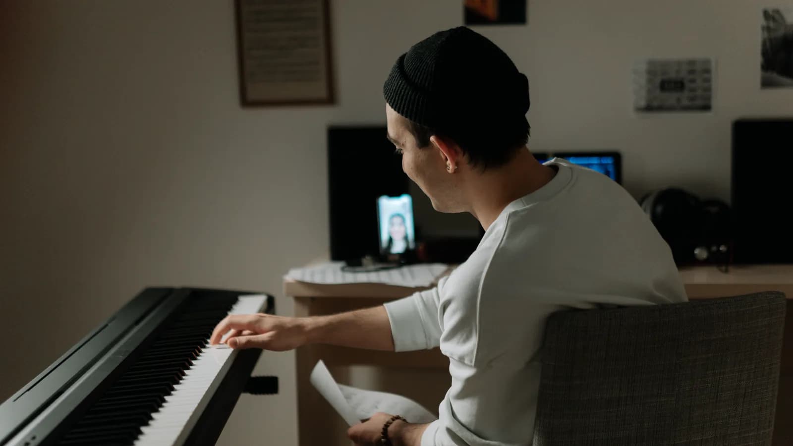 How to Choose an Online Classical Piano Teacher as an Adult