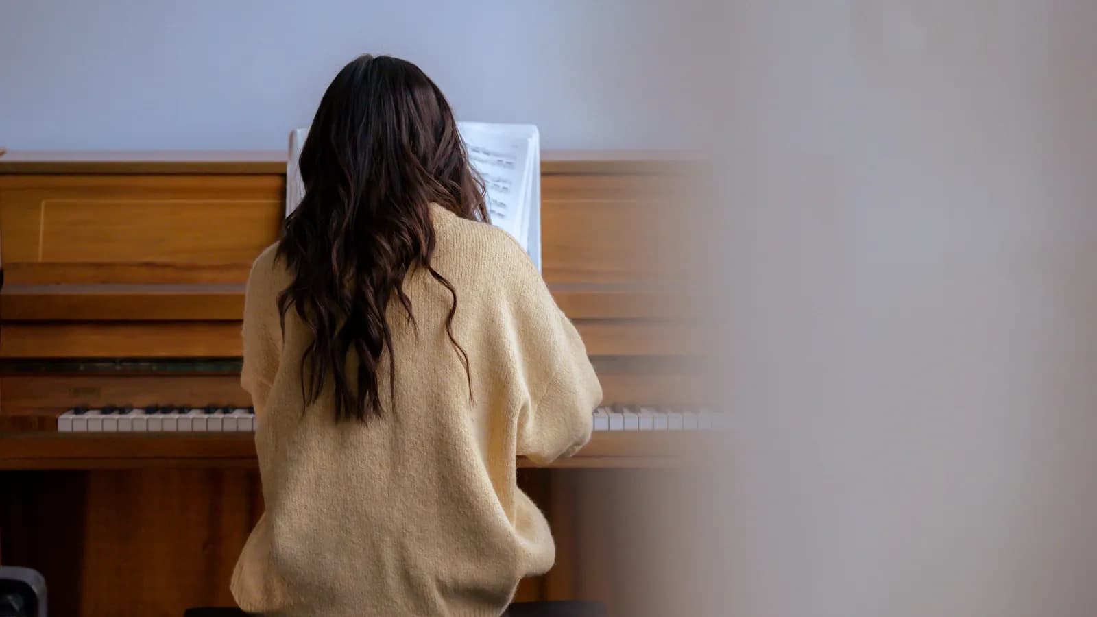 Weekly or Fortnightly Piano Lessons? A Practical Guide for Adults