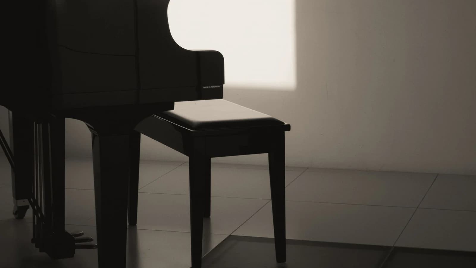 Piano Tension and Pain: What Practice Can Address and When to Stop
